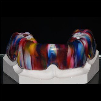 Urheilulliset suusuojat